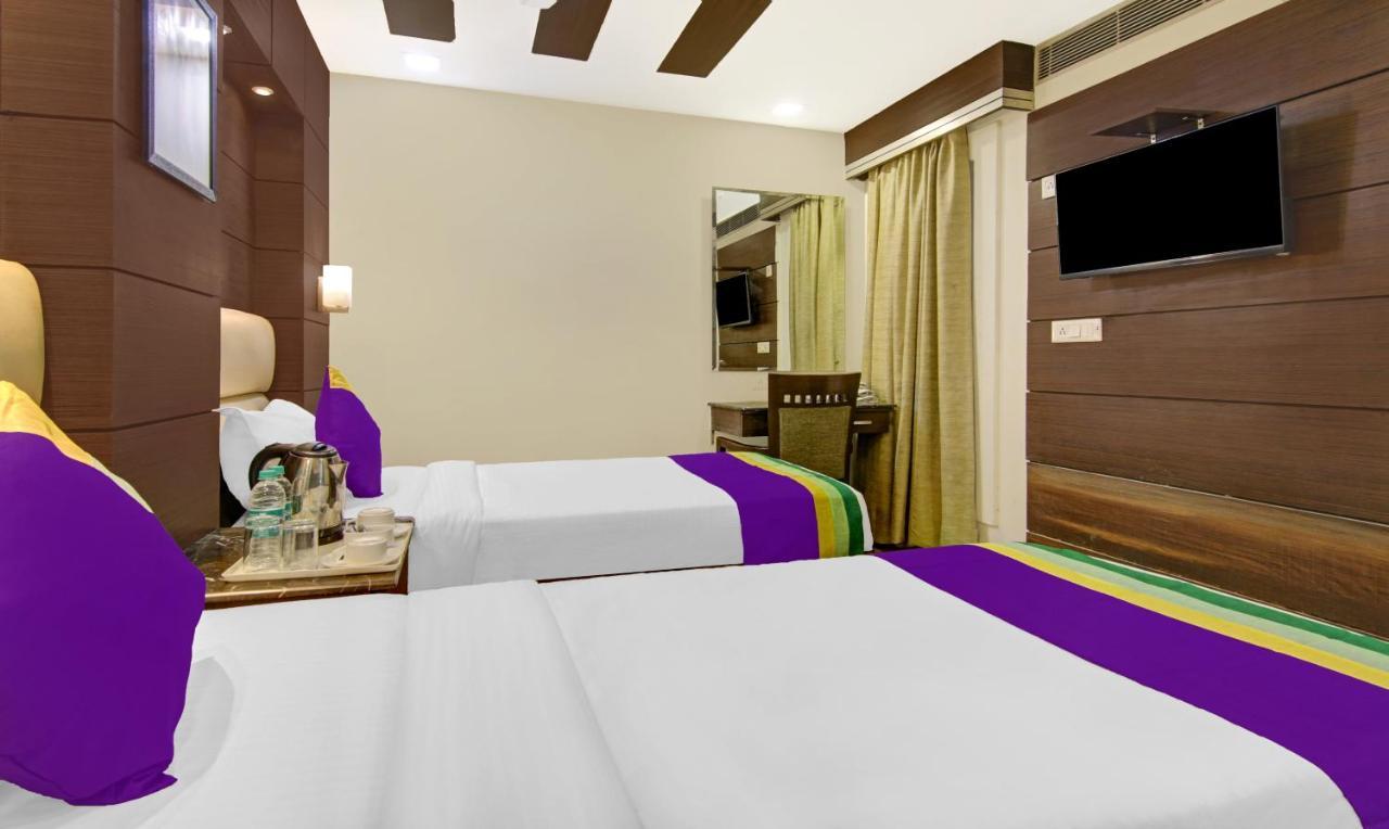 Treebo Trend Elite Hotel New Delhi Bagian luar foto