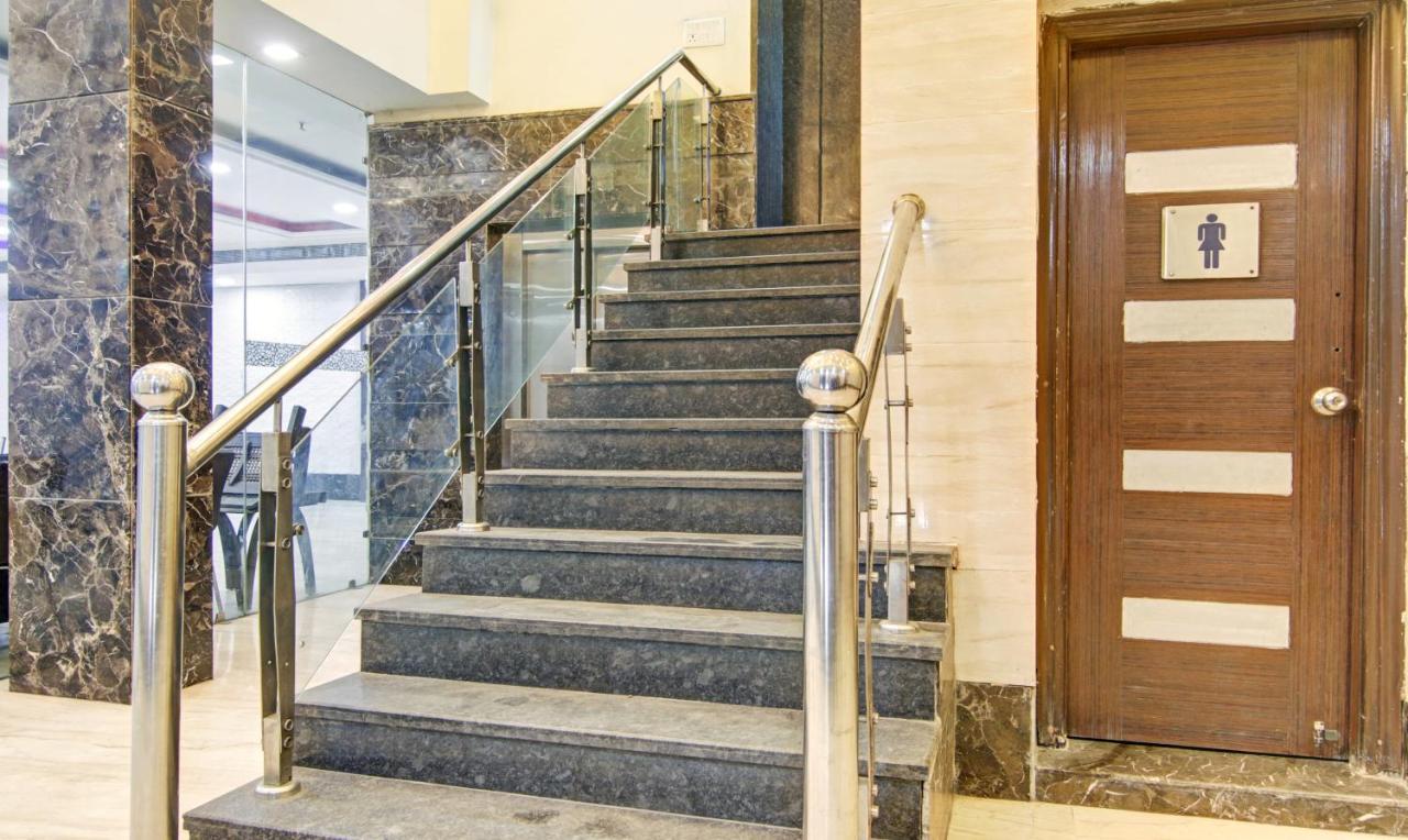 Treebo Trend Elite Hotel New Delhi Bagian luar foto