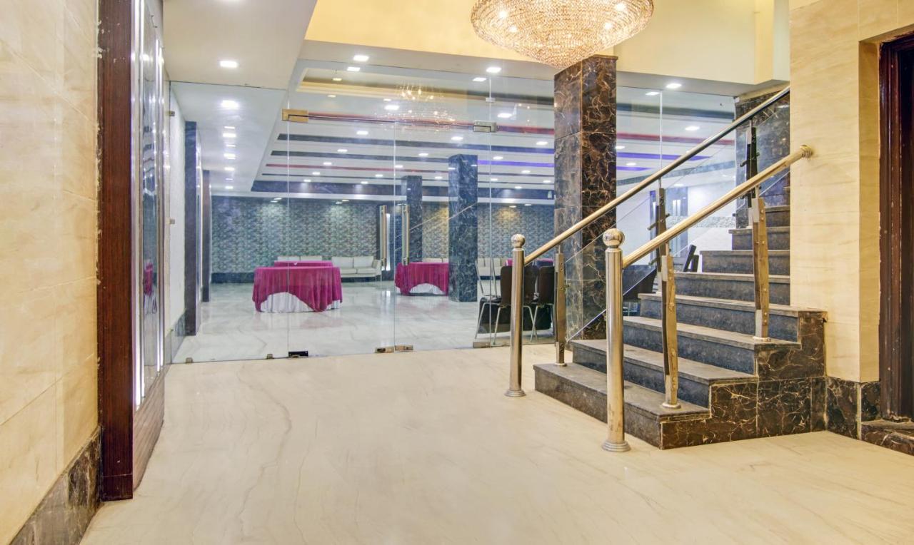 Treebo Trend Elite Hotel New Delhi Bagian luar foto