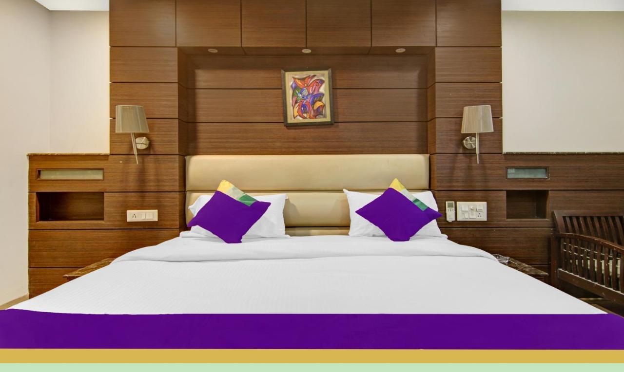 Treebo Trend Elite Hotel New Delhi Bagian luar foto