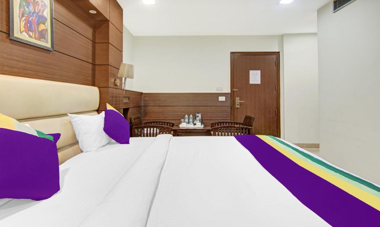 Treebo Trend Elite Hotel New Delhi Bagian luar foto
