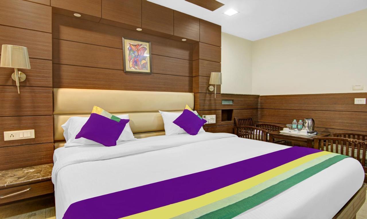 Treebo Trend Elite Hotel New Delhi Bagian luar foto
